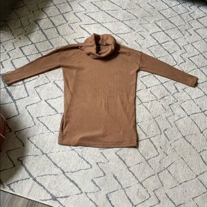 Gap ribbed cowl neck tunic